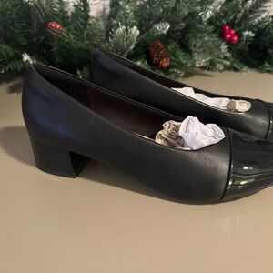 Clarks NEW no box Size 10 W